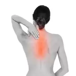 Dolore alla schiena dovuto all'osteocondrosi toracica
